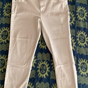 Apt. 9 White Distressed Ankle Jeans Sz 18